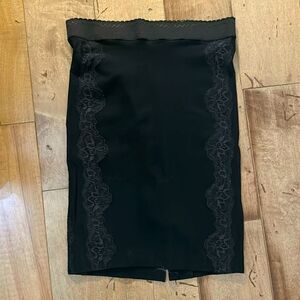 NWOT VS slip lace side skirt and slip